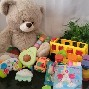 10 pieces toys for baby bundle in good condition